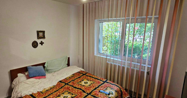 Apartament 3 camere, zona Piata Mare