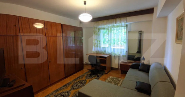 Apartament de vanzare, cu 2 camere, 62 mp, mobilat și utila