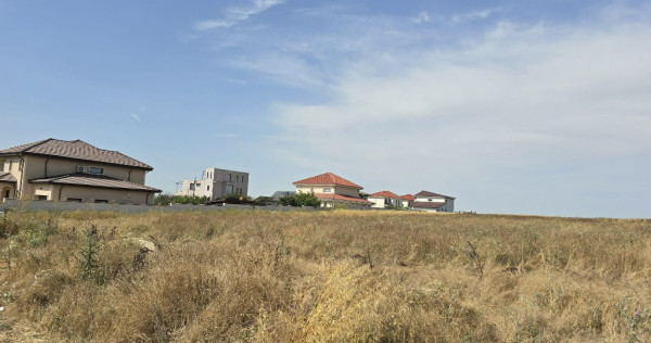 Vand teren in Lazu la strada Baritiu