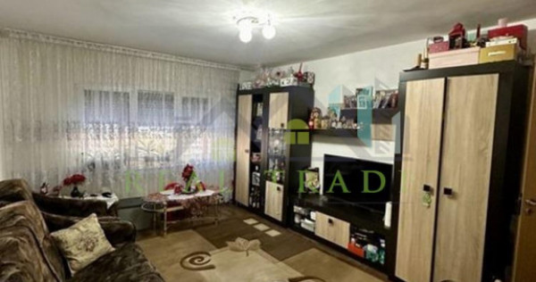 Apartament 3 camere decomandat zona Noua