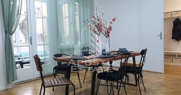 4 camere ultracentral, 132 mp + 2 terase – complet renovat