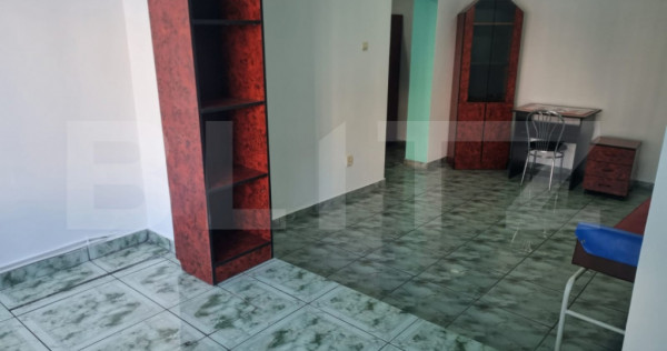 Spațiu comercial cu acces separat &ndash; Bulevardul Decebal |