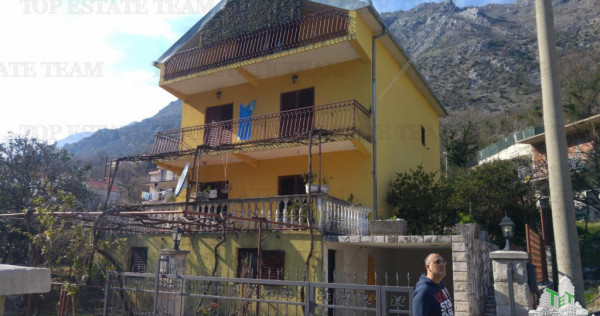 Casa de in Kotor Muntenegru