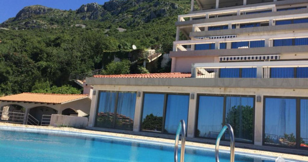 Vila de in Budva Muntenegru