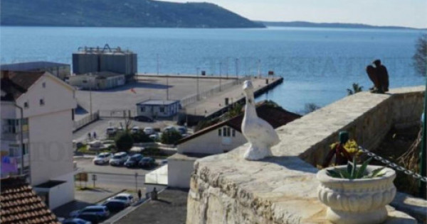 Teren de in Herceg-Novi Muntenegru