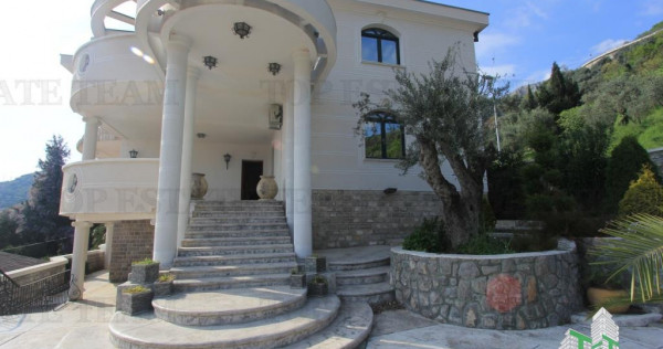 Vila de in Budva Muntenegru