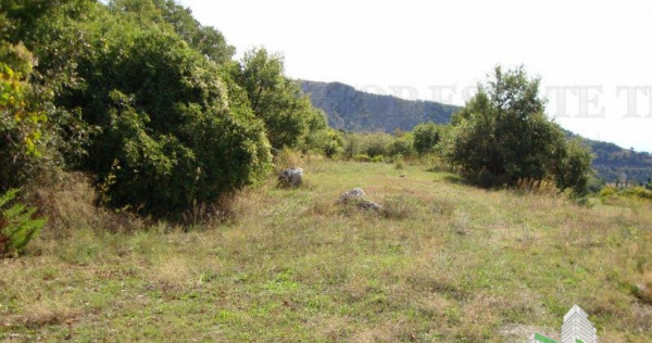Teren de in Budva Muntenegru