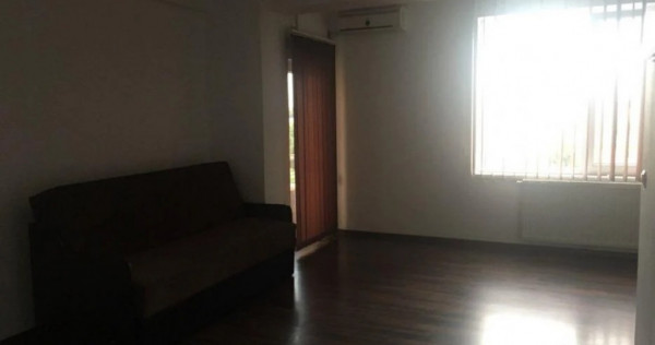 1 camera in zona Bucovina