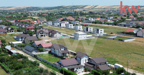 Teren Albesti,, deschidere 26 mp, intre case, imprejmuit- 34