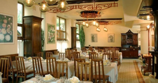 Hotel 4 stele, zona Pta Victoriei,cu restaurant si crama,...