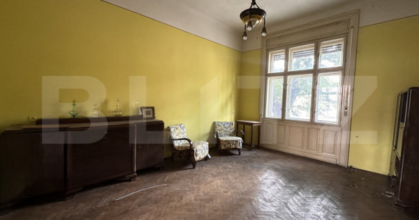 Casa de vanzare, cu 4 camere, demisol 122 mp, zona ultracent