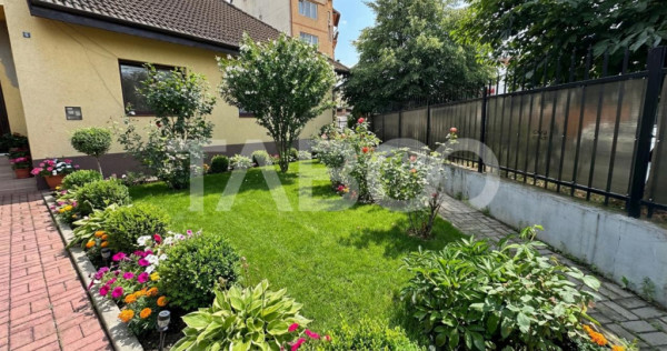 Casa 8 camere individuala curte libera 300mp zona Calea Popl