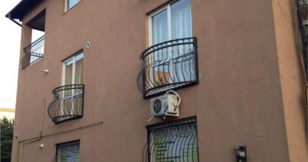 Vila 8 Camere si Curte – Spatiu Ideal pentru Familie Ma...