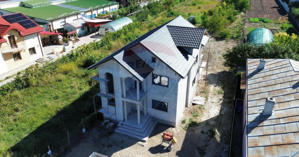 Casă / Vilă 5 camere Fundatura Magura