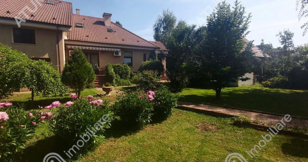 Casa cu 6 camere si 961 mp teren in zona Trei Stejari din Si