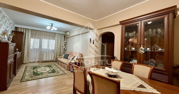 Apartament 3 camere si birou, 2 bai, 90mp, etaj 1, zona D...