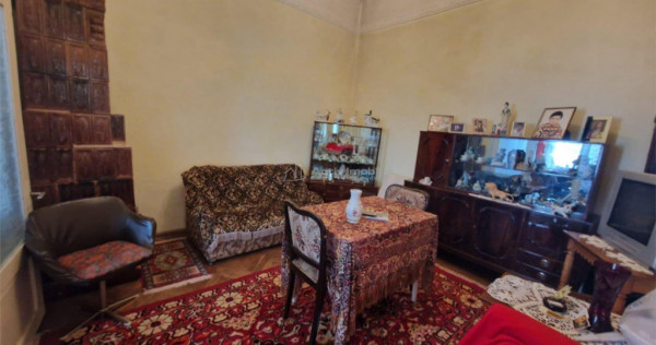 Ramnicu Valcea - Biblioteca Judeteana - casa - 3 camere - cu