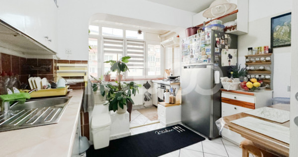 Apartament decomandat cu 3 camere - balcon si pivnita in blo