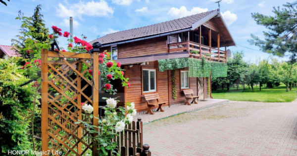Casa individuala 5 camere, teren 2800 mp in Moldovenesti