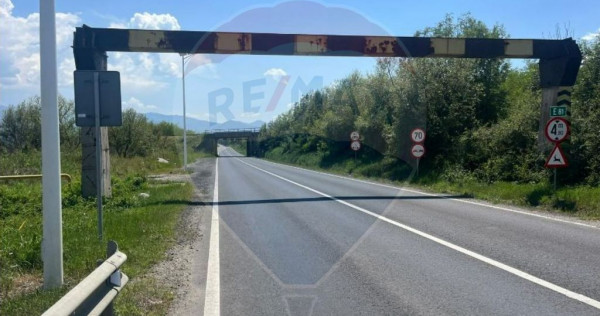 Teren Strategic în Vestem-Ideal pentru Dezvoltări Viitoare