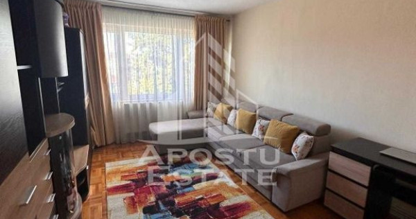 Apartament cu 3 camere, centrala proprie, zona Spitalului...
