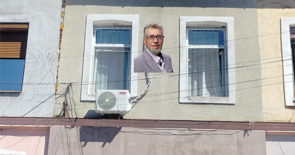 Resita Apartament la Curte Comuna