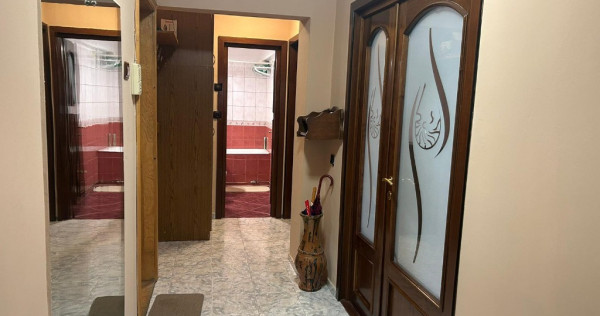 Apartament 3 camere decomandat zona Garii