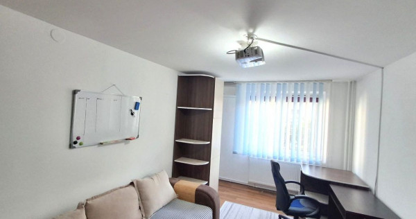 Apartament 3 Camere zona Piata Munci