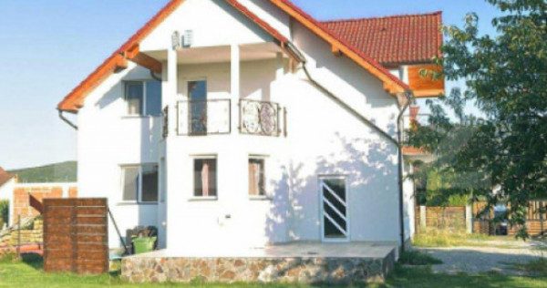 Casă spațioasă cu teren generos, Unirea &ndash; 28 ari, 230 m