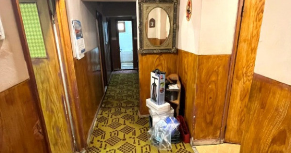 Apartament 3 camere etajul 1 |