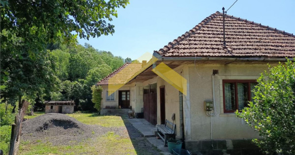 Casa de comuna Varfurile, localitatea Magulicea