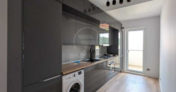 Ansamblu rezidential! Apartament 3 camere semi-mobilat, zona Eroilor