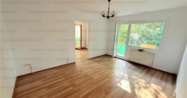 Apartament 3 camere, decomandat - zona Calea Bucuresti.