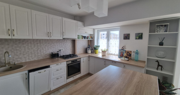 Ocazie rara! Apartament cu 3 camere fix in rondul de la Alba