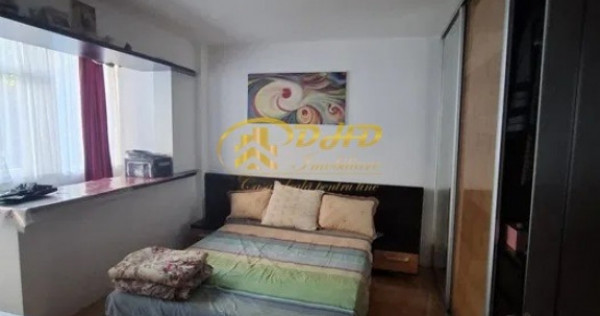 Apartament 3 camere decomandate - Podul de Piatră