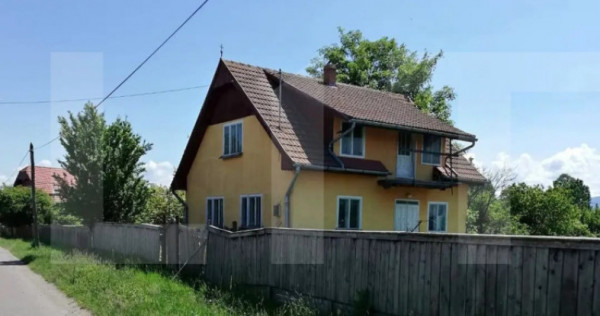 Casă cu potențial de investiție -&icirc;n comuna Hătuica
