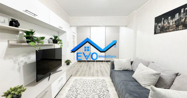 Apartament 2 camere, prima , decomandat, complex Royal Town