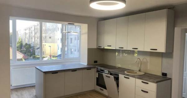 Apartament 3 camere, decomandat - zona Tractorul