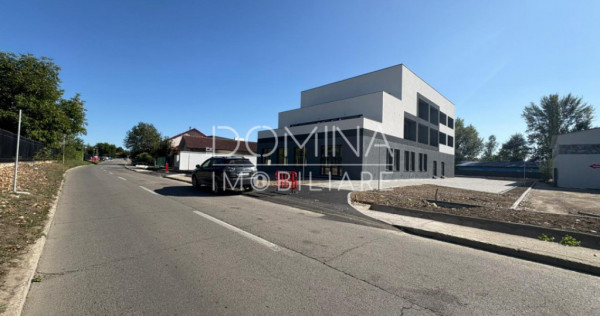 Clădire modernă P+2 cu parcare proprie - str. Tineretului