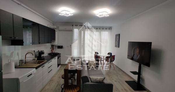 Apartament cu3 camere, loc de parcare,centrala proprie, L...