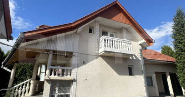 Casa de vanzare, 195 mp, 1100 mp teren, zona Lucian Blaga
