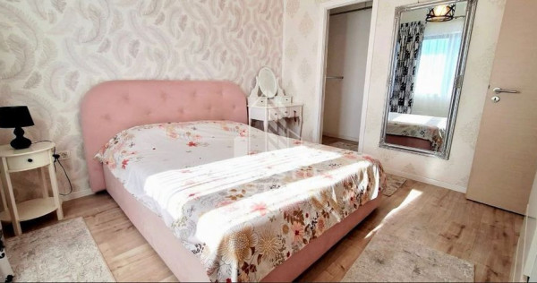 Apartament cu 2 camere, decomandat, zona Giroc