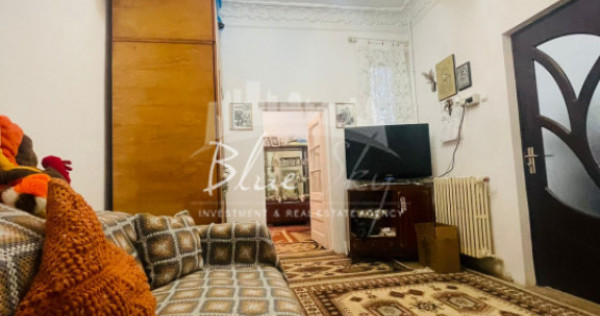 Casă interbelică - 5 camere, central, aproape de Liceul P