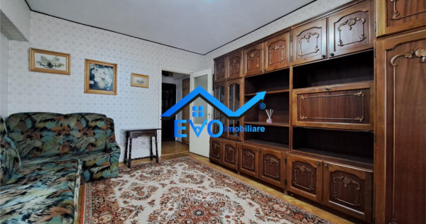 Apartament cu 3 camere, decomandat, zona Independentei
