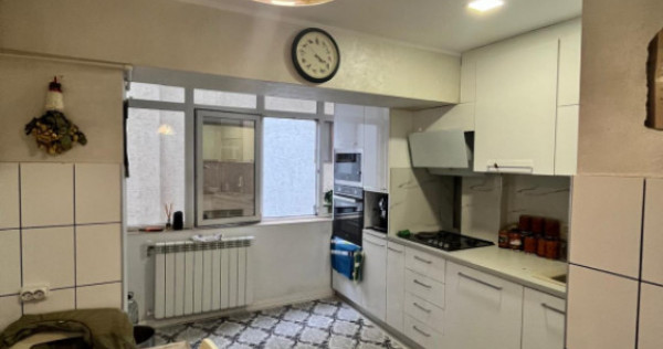 Apartament 3 camere, 80 mp, etaj 3 ,Radauti