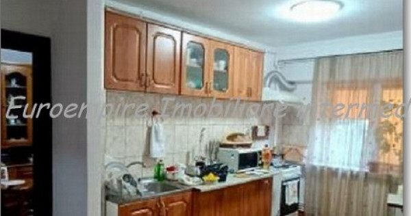 Apartament 3 camere decomandate zona Tomis 3