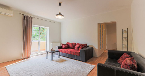 Apartament spațios, luminos și elegant, 2 camere, B-dul...