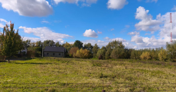 Teren intravilan, zona centrala , 2580mp, 70ml front la drum