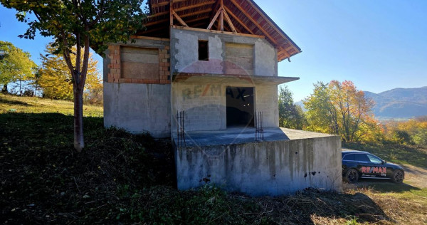 Casă / Vilă cu 5 camere de v&acirc;nzare