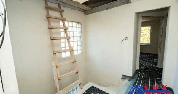 ID 6728 Vila de tip P+E+Pod *Str. Eternitatii